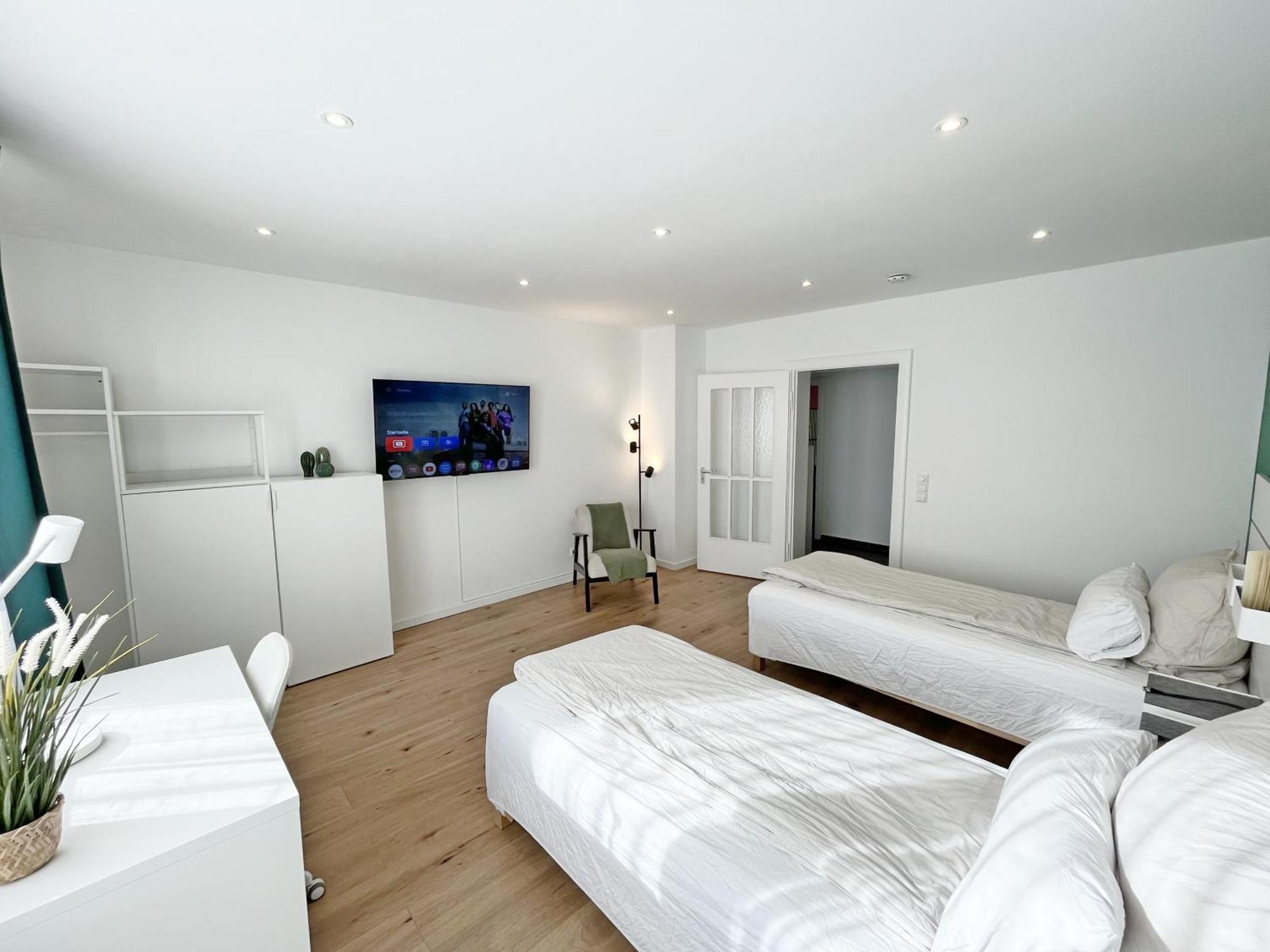 Goldstadt Apartments Пфорцхайм Екстериор снимка