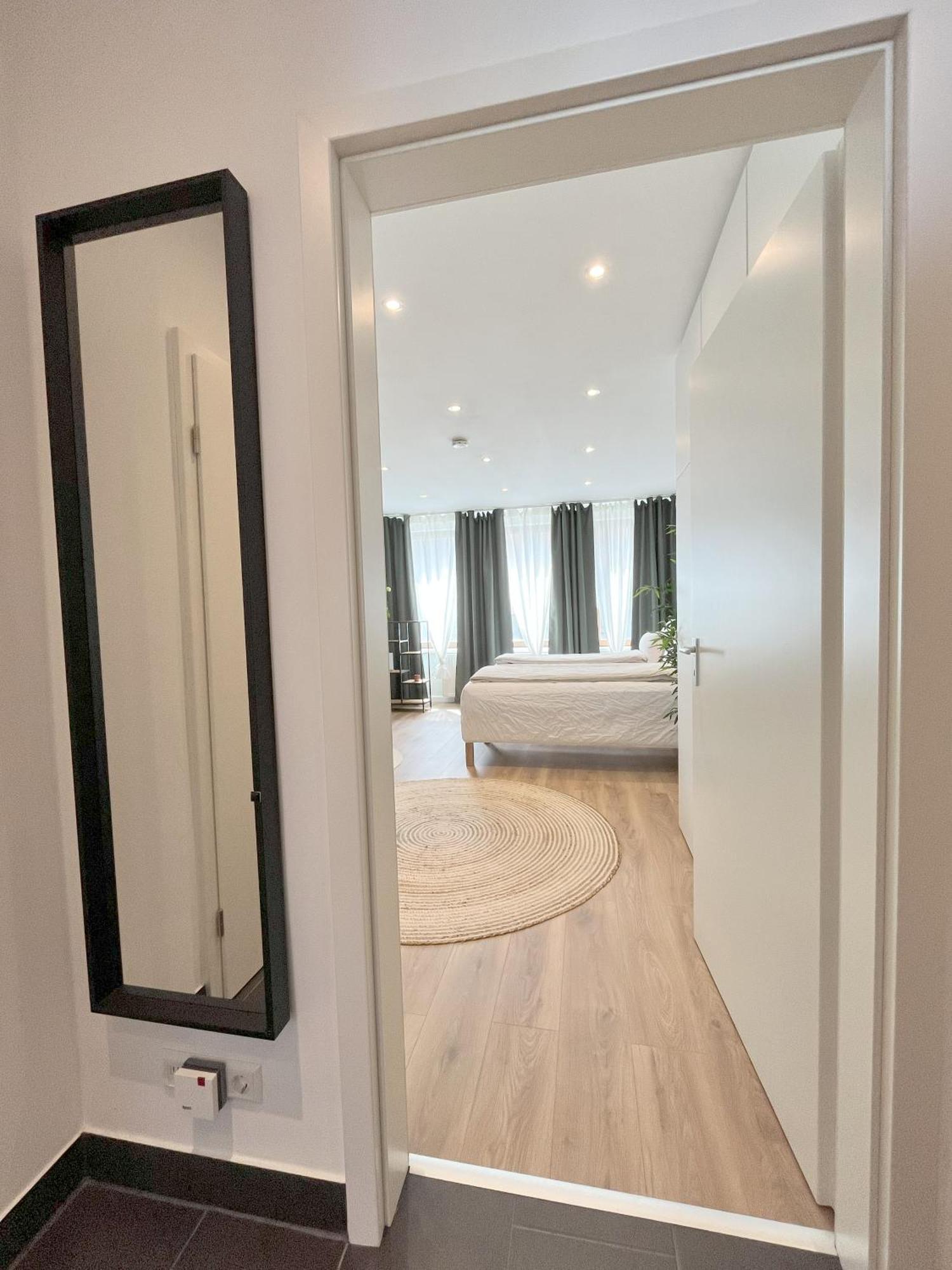 Goldstadt Apartments Пфорцхайм Екстериор снимка