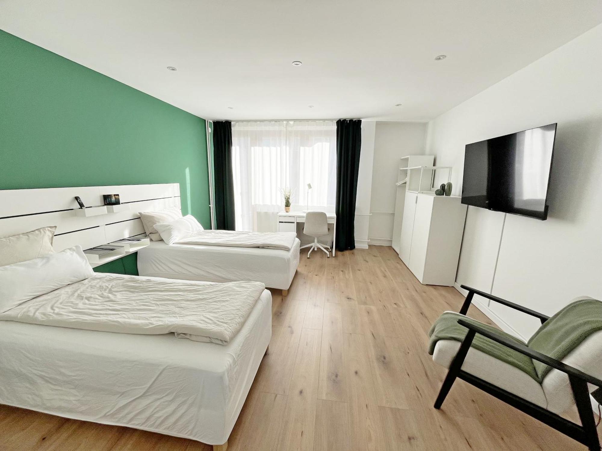 Goldstadt Apartments Пфорцхайм Екстериор снимка