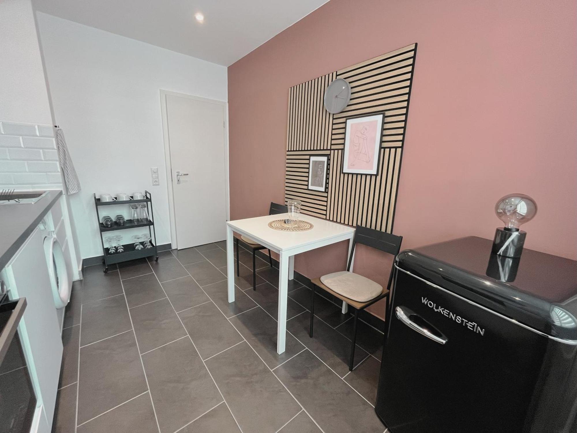 Goldstadt Apartments Пфорцхайм Екстериор снимка
