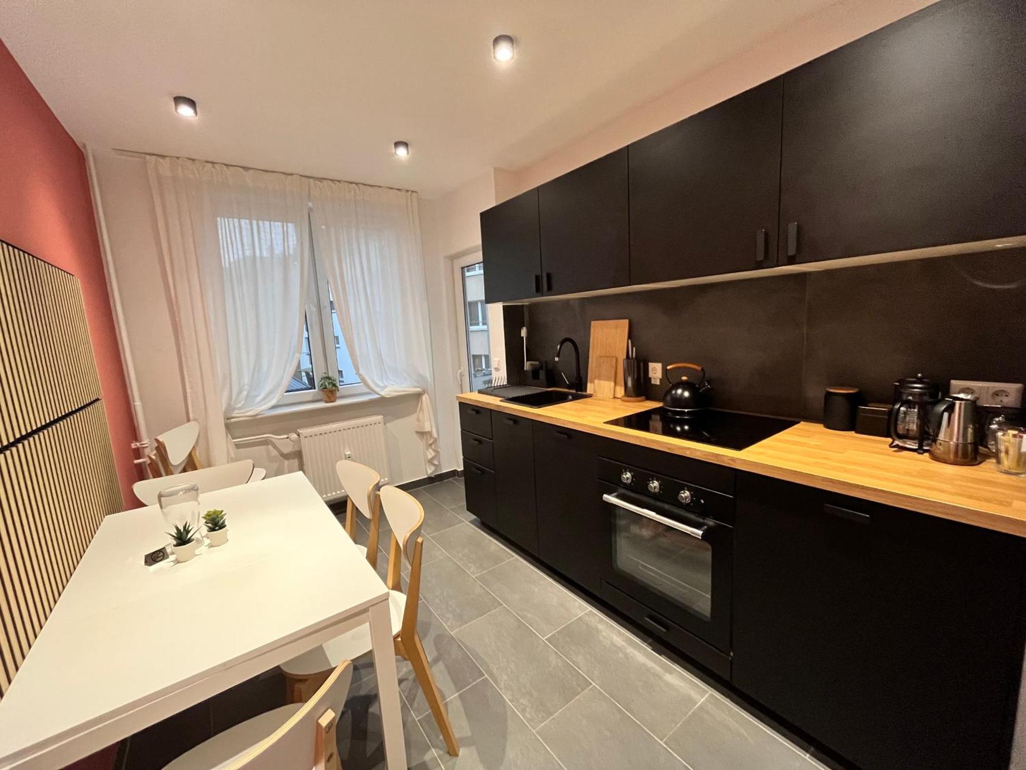 Goldstadt Apartments Пфорцхайм Екстериор снимка