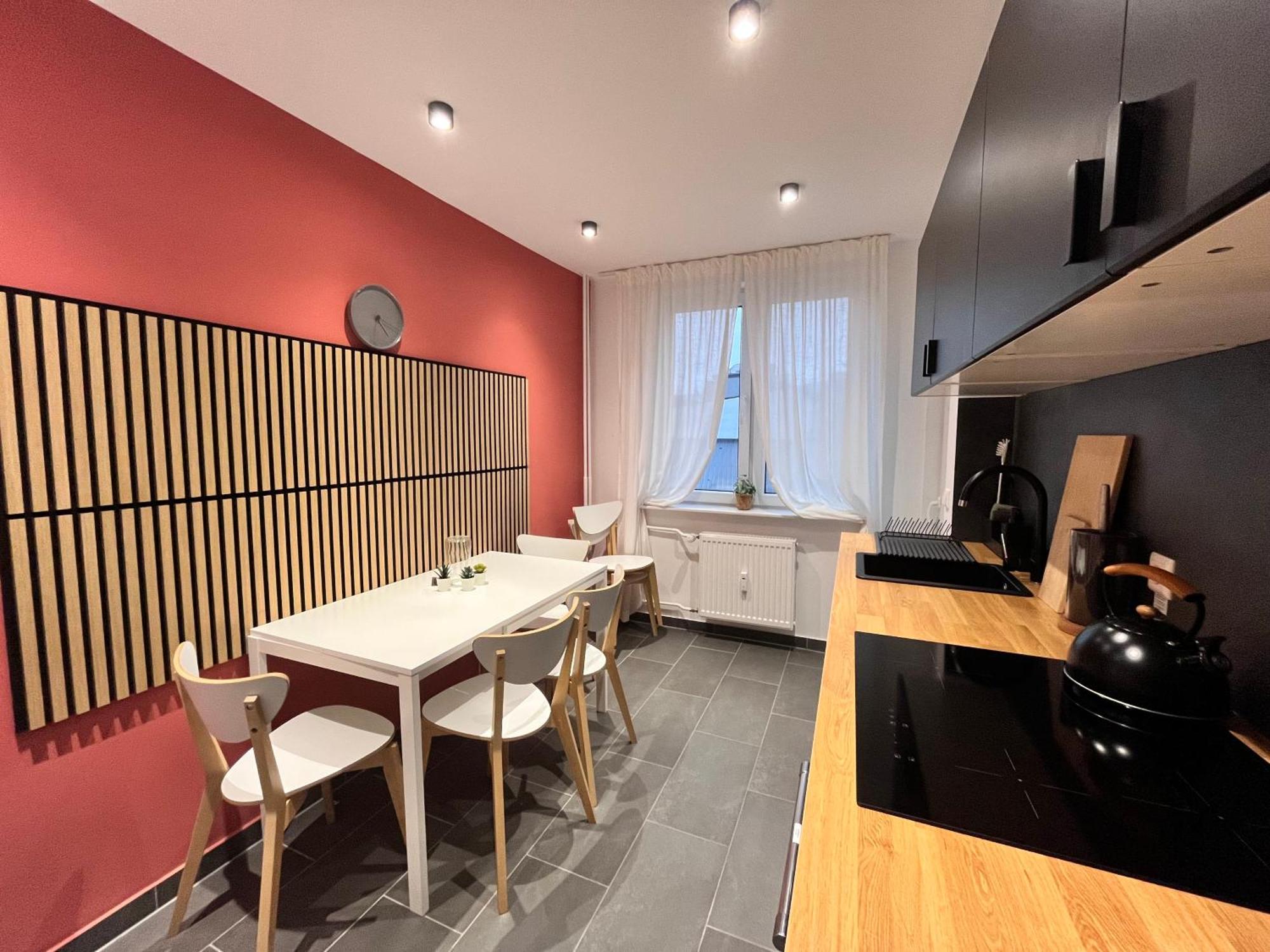 Goldstadt Apartments Пфорцхайм Екстериор снимка